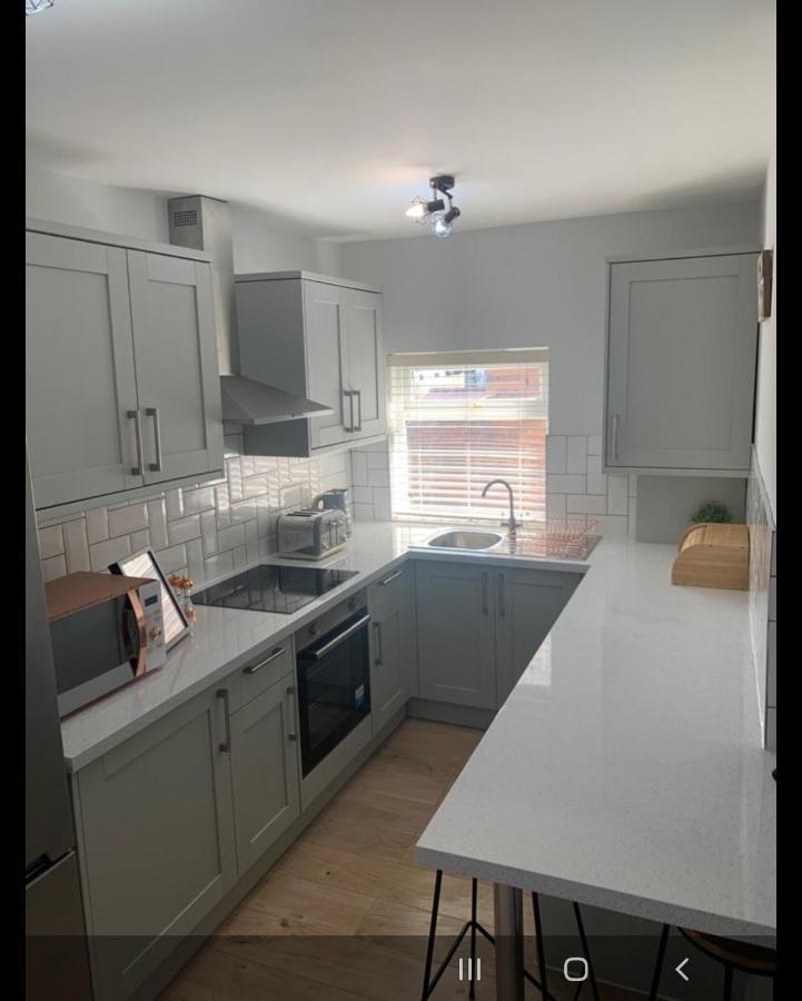Beautiful Room In Apartment Near Town Centre رُغْبي المظهر الخارجي الصورة