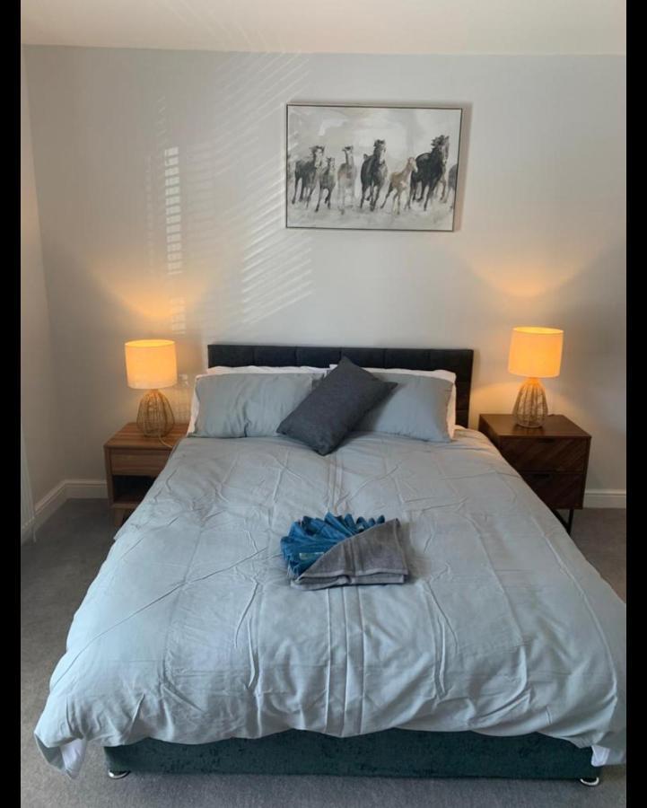 Beautiful Room In Apartment Near Town Centre رُغْبي المظهر الخارجي الصورة
